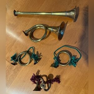 Vintage Decorative Brass Horn Set